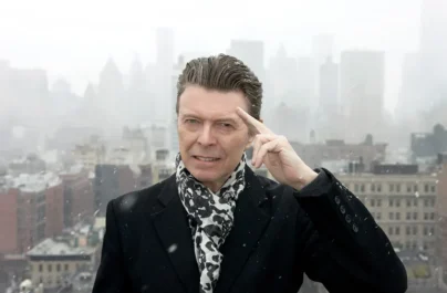 Συναδελφοι του David Bowie αποτιουν φορο τιμης στην 10η επετειο από τον θανατο του